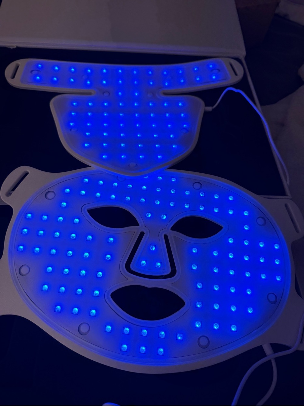 LED Red Light Therapy Face & Neck Mask - Picture 11 of 15